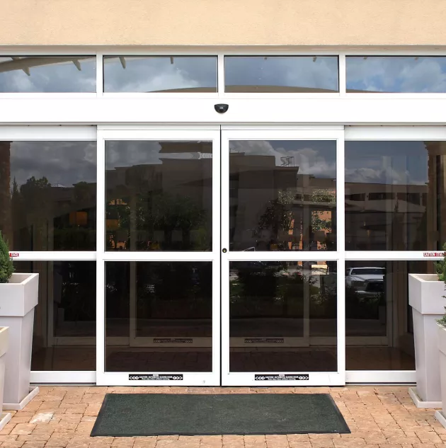 A set of dura glide doors at a holiday inn.