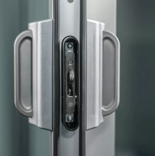 A closeup of the door latch.