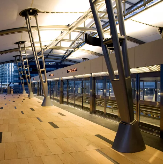 STANLEY automatic doors at public transit platform.